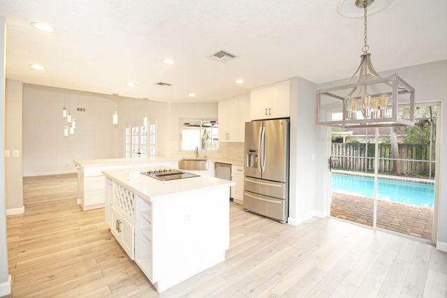 896 ROSE Court, Wellington, FL 33414