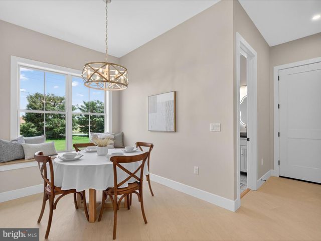 297 SARSEN DR, Lititz, PA 17543