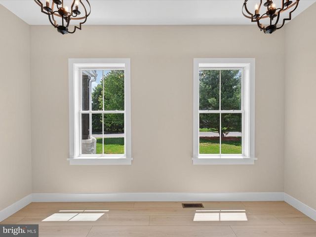 297 SARSEN DR, Lititz, PA 17543