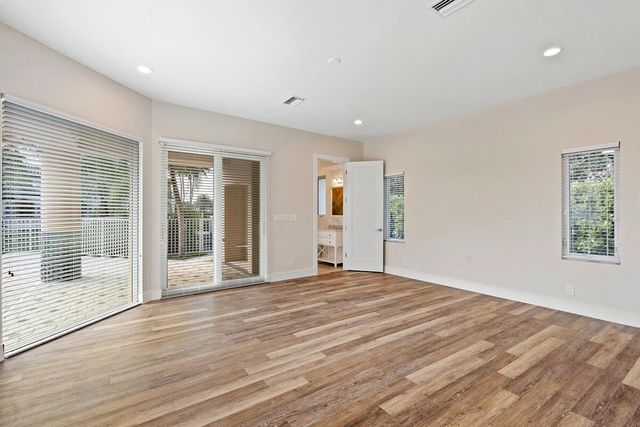 533 E Alexander Palm Road, Boca Raton, FL 33432