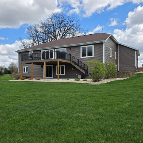 23 Heather Drive, Cottage Grove, WI 53527