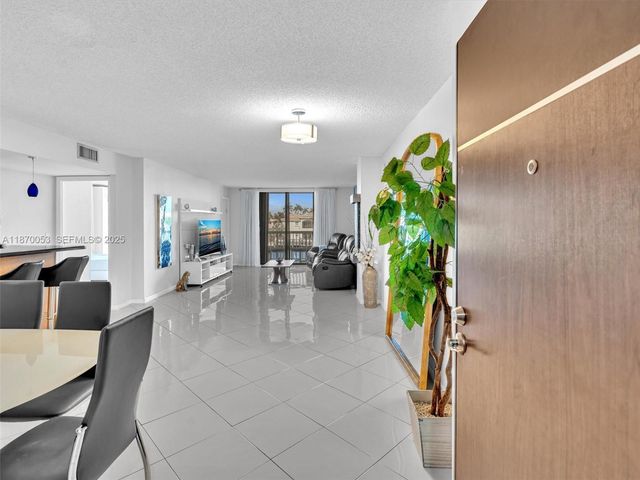 1500 S Ocean Drive 3E, Hollywood, FL 33019