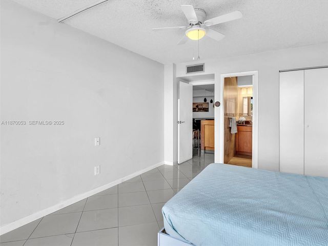 1500 S Ocean Drive 3E, Hollywood, FL 33019