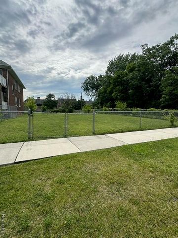 4327 Lakewood Street, Detroit, MI 48215