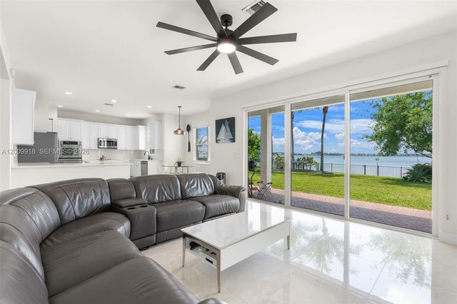 4892 SW 173rd Ave, Miramar, FL 33029