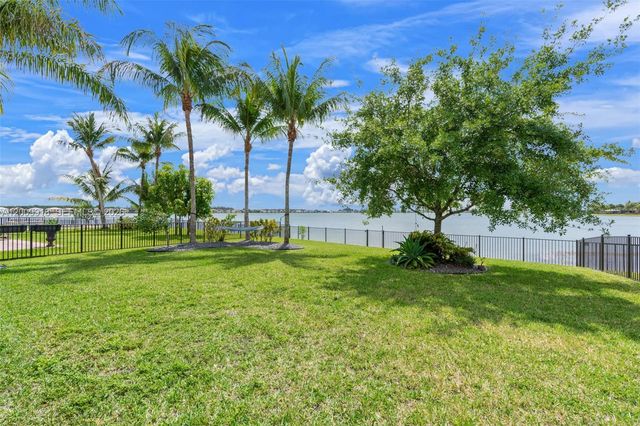 4892 SW 173rd Ave, Miramar, FL 33029