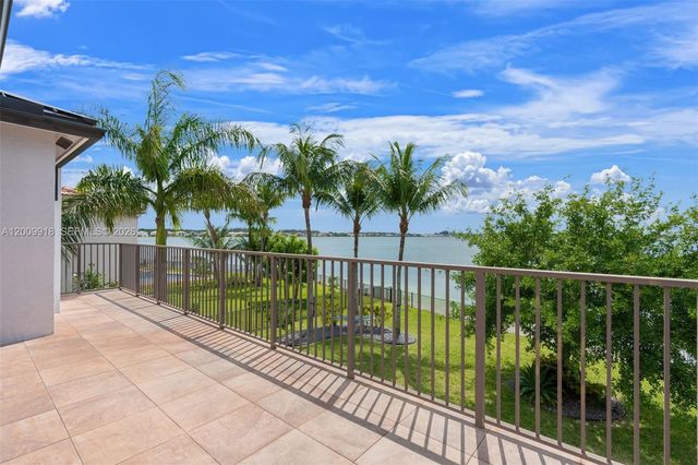 4892 SW 173rd Ave, Miramar, FL 33029