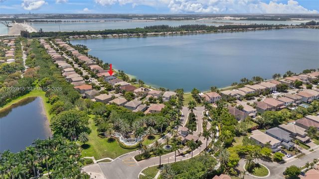 4892 SW 173rd Ave, Miramar, FL 33029