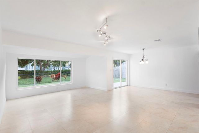 2940 NE 18th Street, Pompano Beach, FL 33062