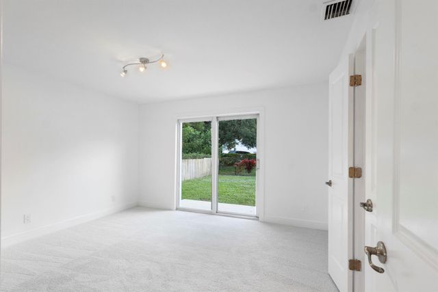 2940 NE 18th Street, Pompano Beach, FL 33062