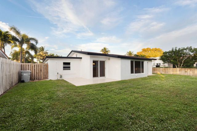 2940 NE 18th Street, Pompano Beach, FL 33062