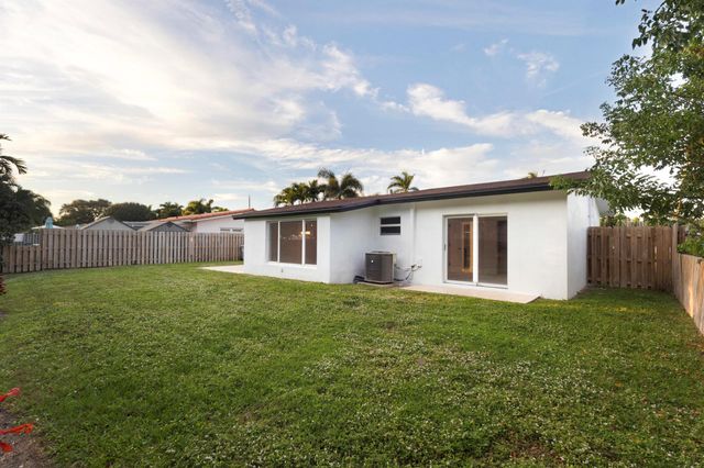 2940 NE 18th Street, Pompano Beach, FL 33062