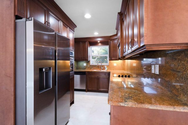 2940 NE 18th Street, Pompano Beach, FL 33062