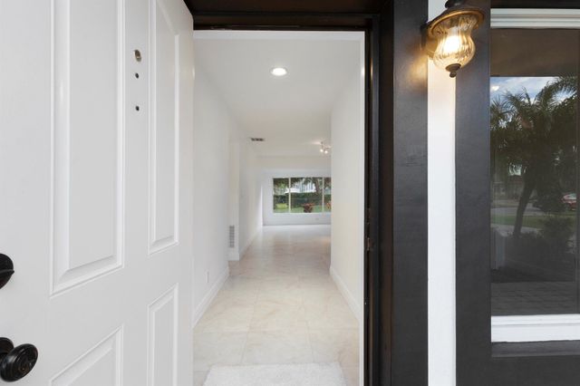 2940 NE 18th Street, Pompano Beach, FL 33062