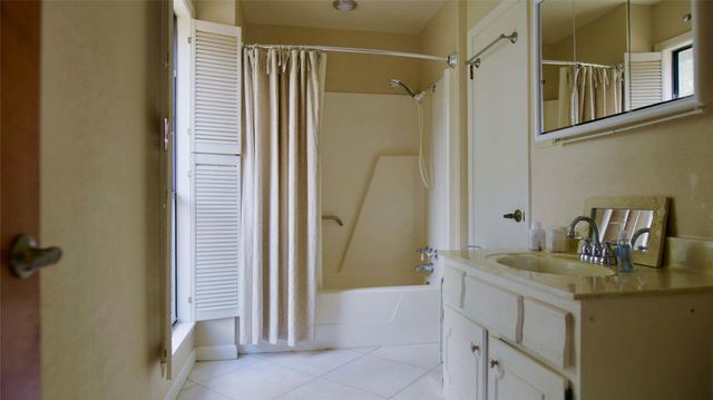 254 Buckhaven DR, Canyon Lake, TX 78133