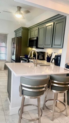 7884 Lexington Club Boulevard B, Delray Beach, FL 33446