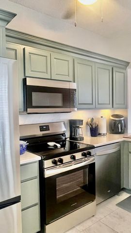 7884 Lexington Club Boulevard B, Delray Beach, FL 33446