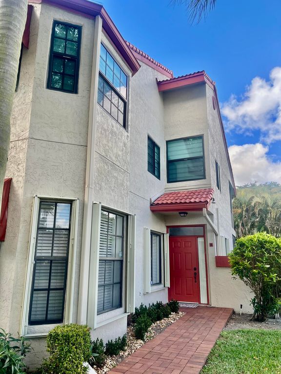 7884 Lexington Club Boulevard B, Delray Beach, FL 33446