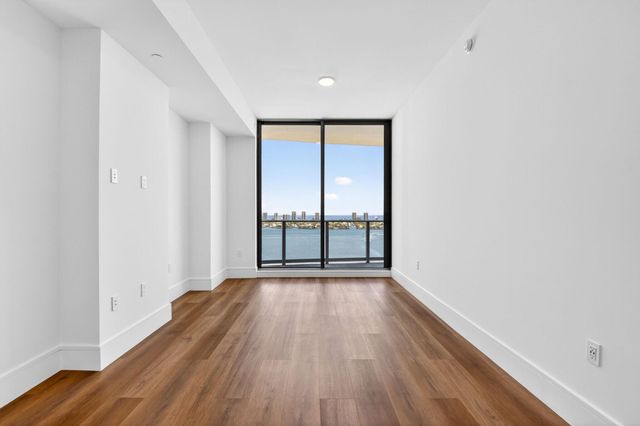 220 Lake Shore Drive 1808, West Palm Beach, FL 33403