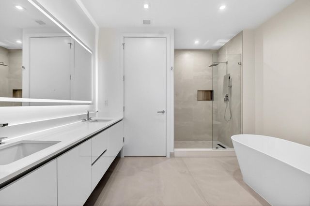 220 Lake Shore Drive 1808, West Palm Beach, FL 33403