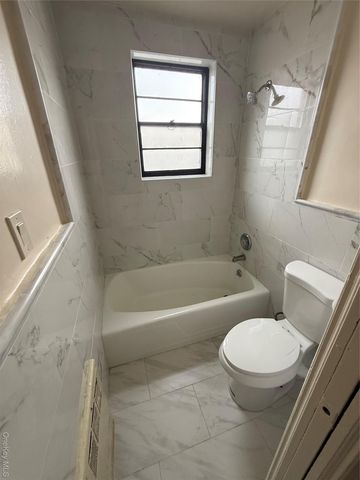 190 First Street 5E, Mineola, NY 11501