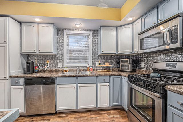 398 W Millport Drive, Valparaiso, IN 46385