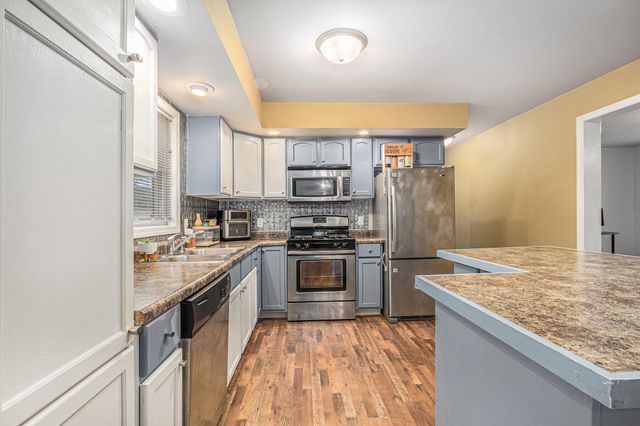 398 W Millport Drive, Valparaiso, IN 46385