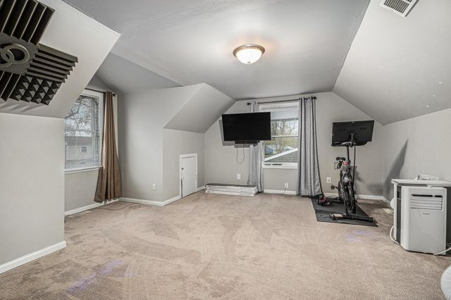 398 W Millport Drive, Valparaiso, IN 46385