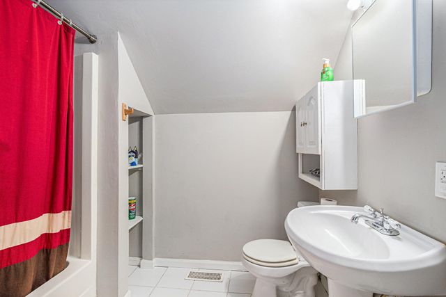 398 W Millport Drive, Valparaiso, IN 46385