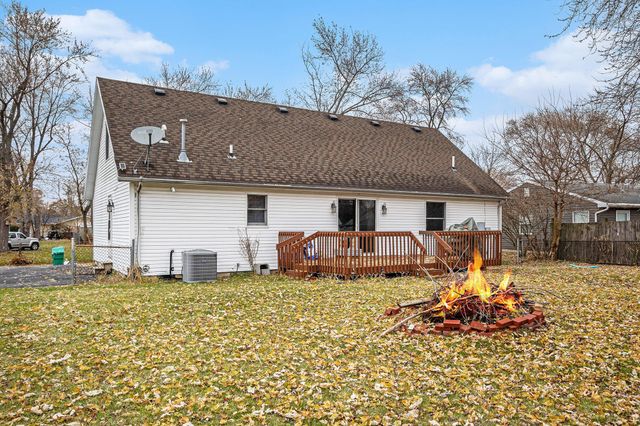 398 W Millport Drive, Valparaiso, IN 46385