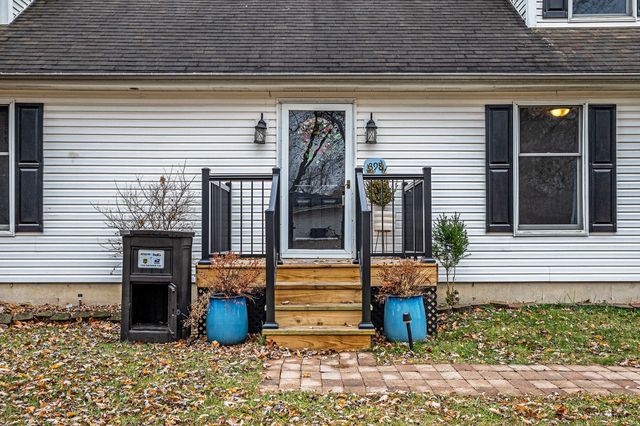 398 W Millport Drive, Valparaiso, IN 46385