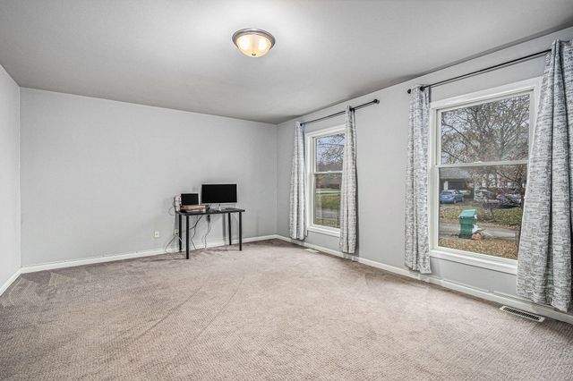 398 W Millport Drive, Valparaiso, IN 46385