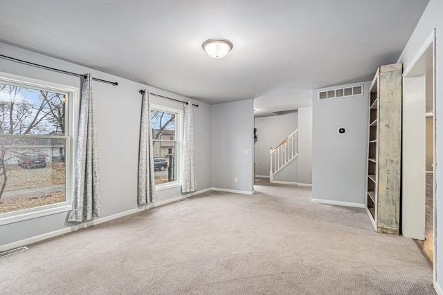 398 W Millport Drive, Valparaiso, IN 46385