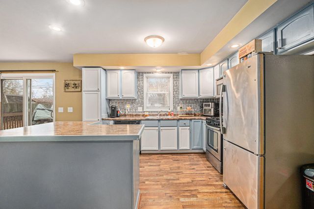 398 W Millport Drive, Valparaiso, IN 46385