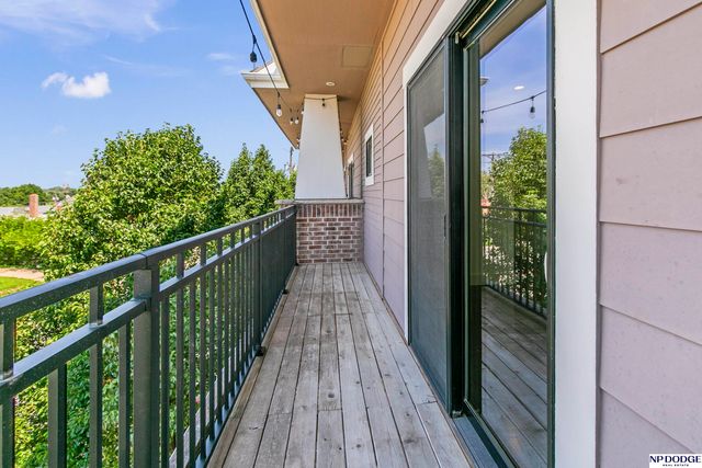 819 S 31 Street, Omaha, NE 68105