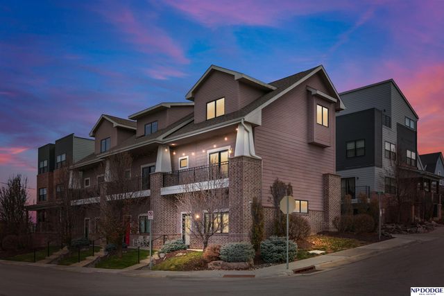 819 S 31 Street, Omaha, NE 68105