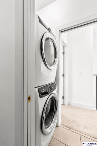 819 S 31 Street, Omaha, NE 68105