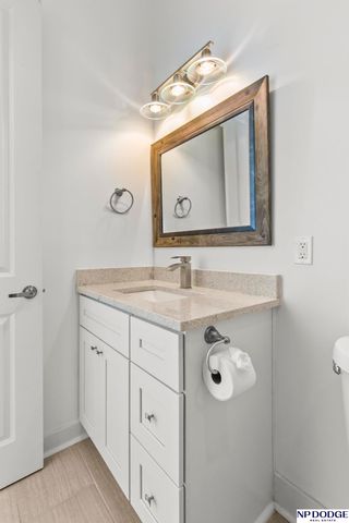 819 S 31 Street, Omaha, NE 68105