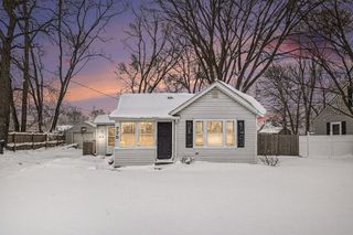 775 E 8th Street, Holland City, MI 49423