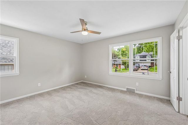 1313 E 98th Terrace, Kansas City, MO 64131