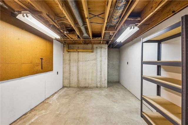 1313 E 98th Terrace, Kansas City, MO 64131