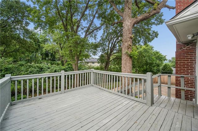 1313 E 98th Terrace, Kansas City, MO 64131