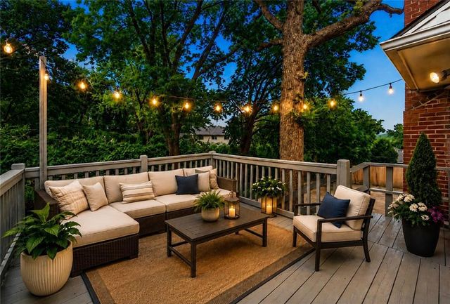 1313 E 98th Terrace, Kansas City, MO 64131
