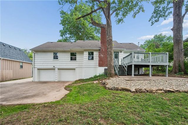 1313 E 98th Terrace, Kansas City, MO 64131