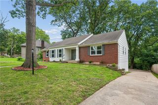 1313 E 98th Terrace, Kansas City, MO 64131