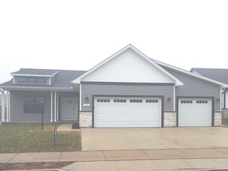 305 N Niles Avenue, Tuscola, IL 61953