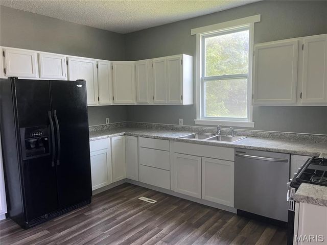 713 Hartman Lane, O'fallon, IL 62269