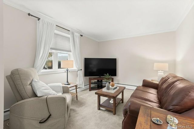 123 Park Avenue A4, Amityville, NY 11701