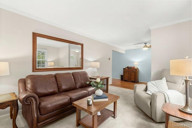 123 Park Avenue A4, Amityville, NY 11701