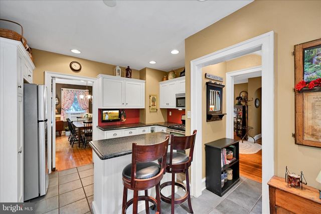 11 UNION AVE, New Holland, PA 17557